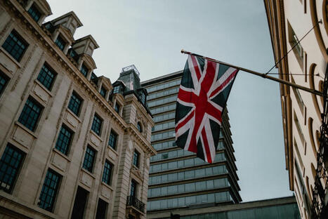 Apple gagne une première manche contre le secret imposé par Londres dans l'affaire du chiffrement ...